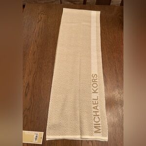Beautiful Beige with Metallic Gold Michael Kors Chevron Reversible Scarf